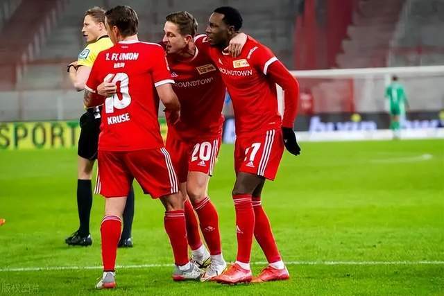 巴萨官方社媒晒猫咪形象新吉祥物